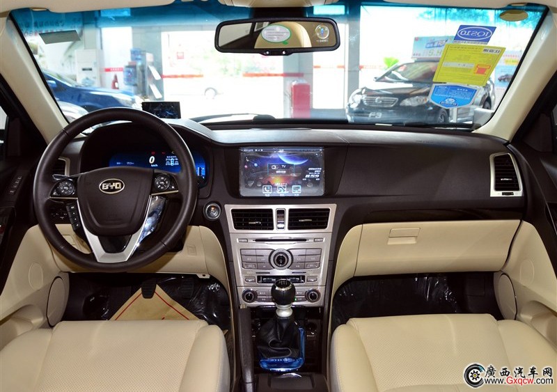 思銳車型 內(nèi)飾圖