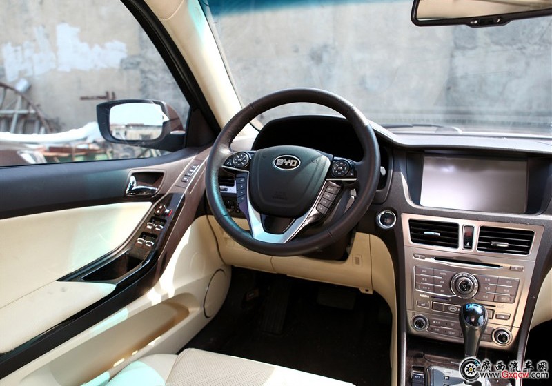 思銳車型 內(nèi)飾圖