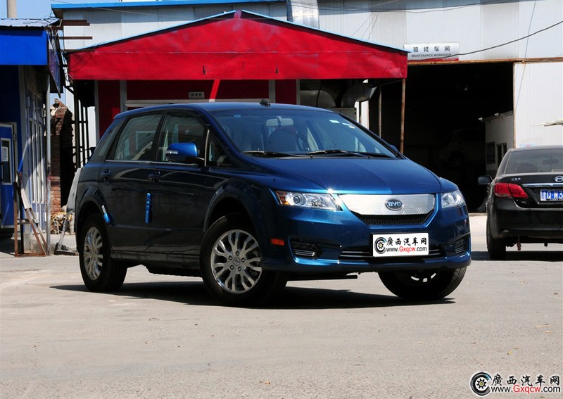 比亞迪e6車型 外觀圖