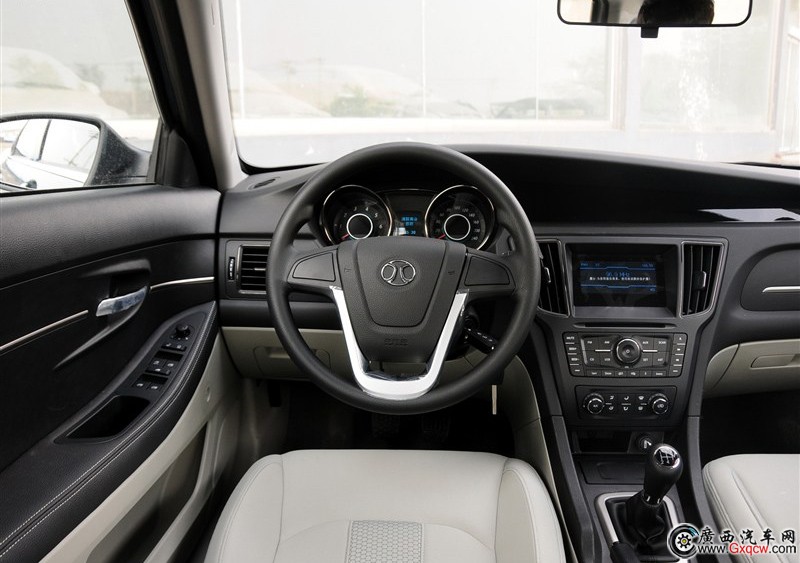 紳寶D50車型 內(nèi)飾圖