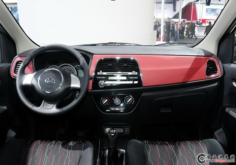 歐力威X6車(chē)型 內(nèi)飾圖