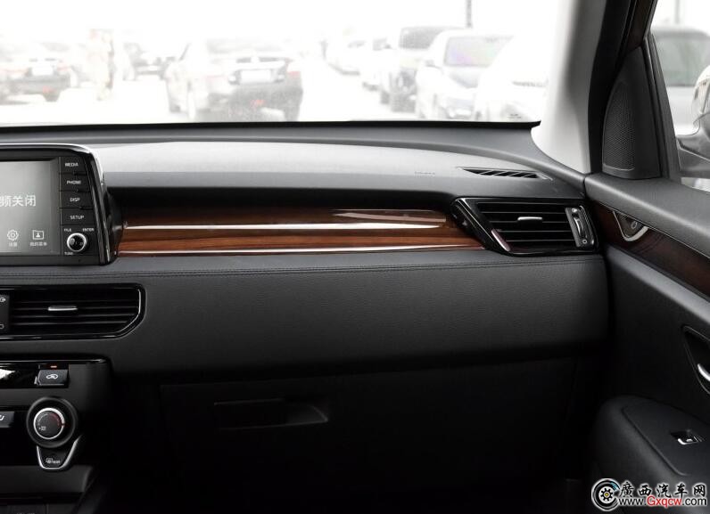 起亞KX7車型 內(nèi)飾圖