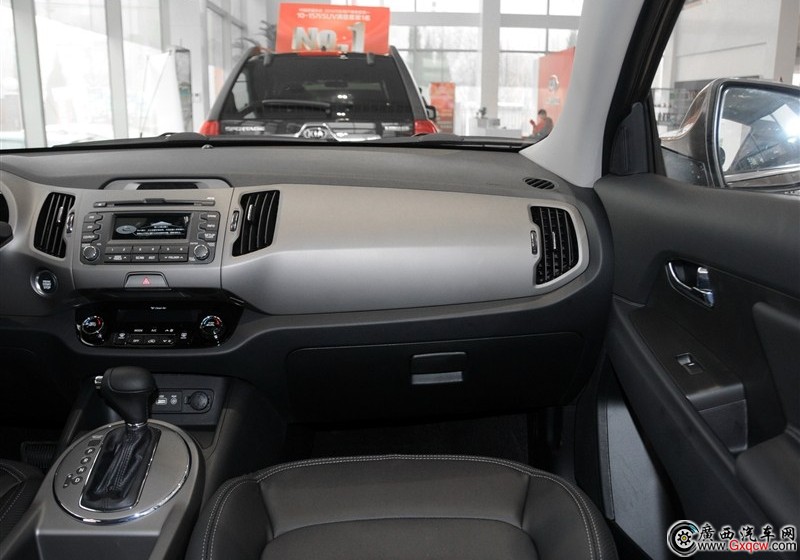 智跑車型 內(nèi)飾圖