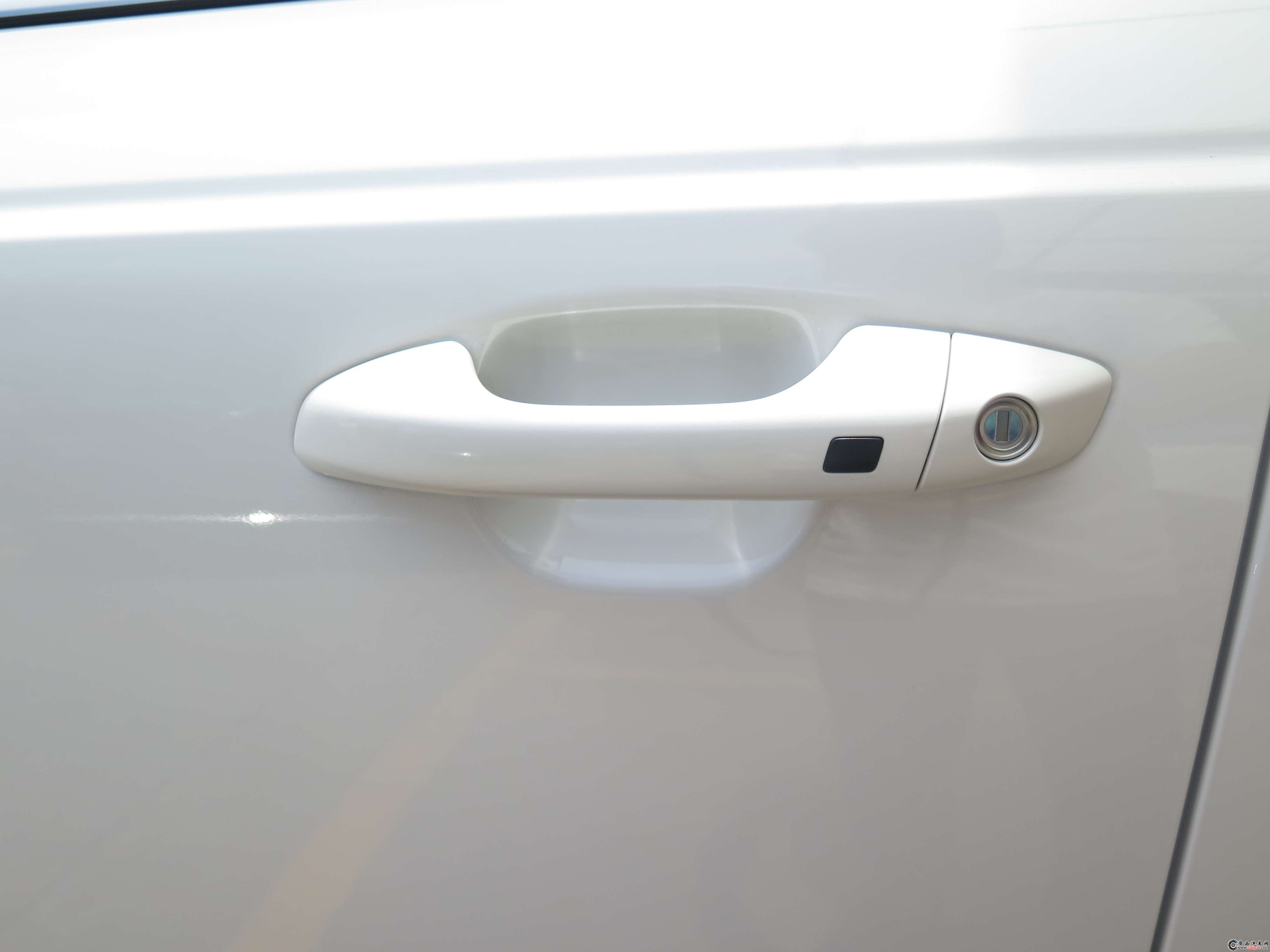 智跑車型 細(xì)節(jié)圖