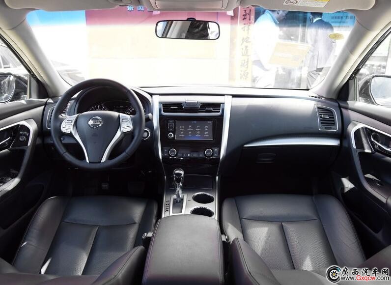 天籟車型 內(nèi)飾圖