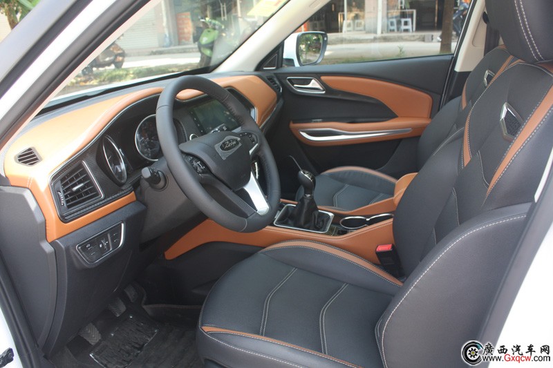 眾泰T300車型 內(nèi)飾圖