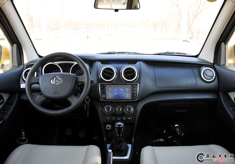 長(zhǎng)安歐諾車型 內(nèi)飾圖