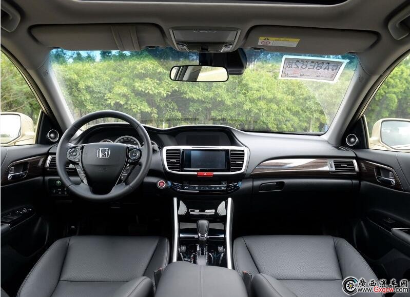 雅閣車型 內(nèi)飾圖