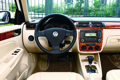 一汽大眾新寶來(lái)內(nèi)飾
