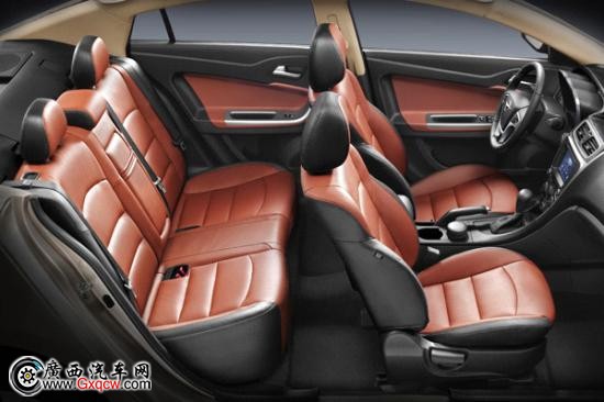 試駕新一代福美來M5