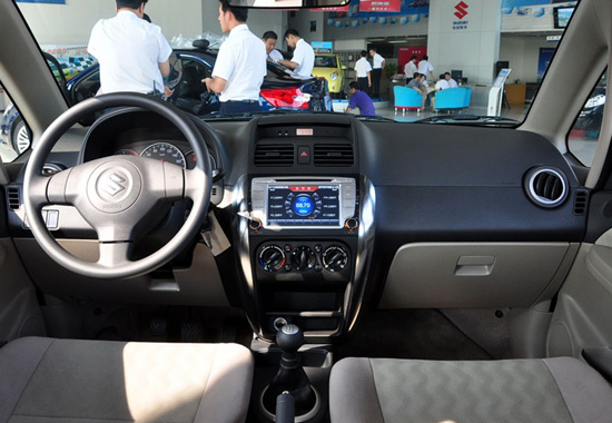 長(zhǎng)安鈴木新天語(yǔ)兩廂內(nèi)飾