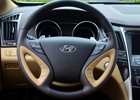 北京現(xiàn)代第八代索納塔