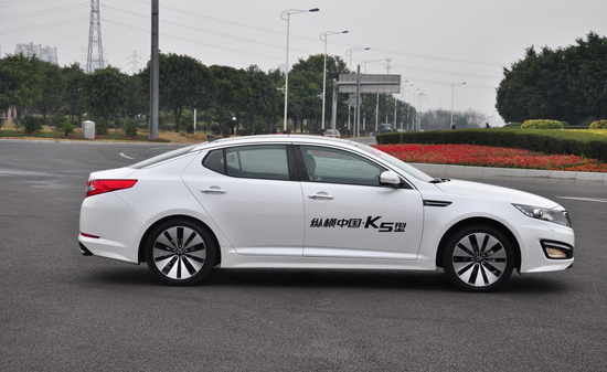 起亞K5