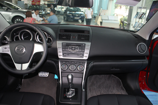 一汽馬自達睿翼內(nèi)飾