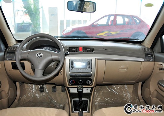 2012款力帆520內(nèi)飾