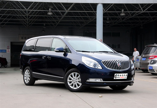 2011款別克GL8商務(wù)車