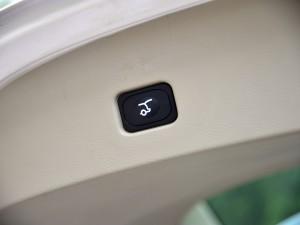 江鈴汽車 撼路者 2016款 2.0T 汽油四驅旗艦版 江鈴汽車 撼路者 2016款 2.0T 汽油四驅旗艦版