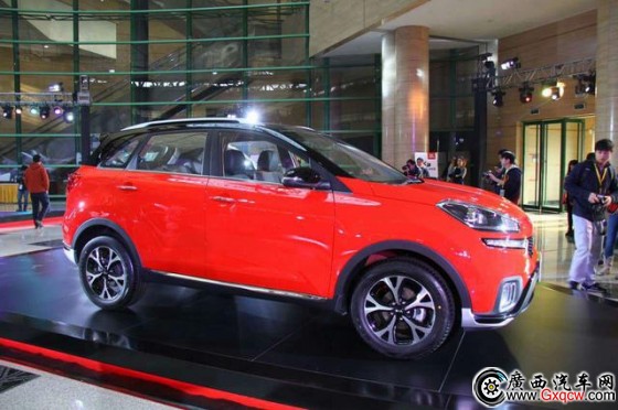 東風(fēng)悅達(dá)起亞KX3傲跑上市 售11.28-18.68萬