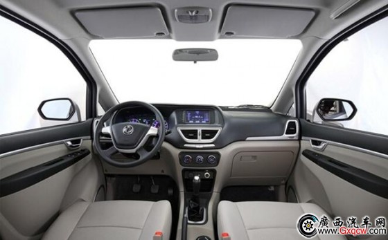 鄭州日產(chǎn)新款帥客官圖發(fā)布 廣州車展上市