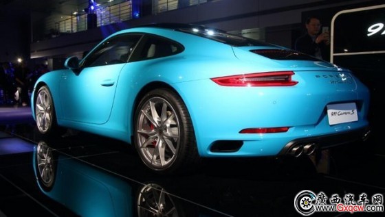 保時(shí)捷新款911上市 售131.8-271.6萬(wàn)