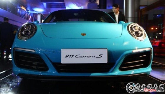 保時(shí)捷新款911上市 售131.8-271.6萬(wàn)