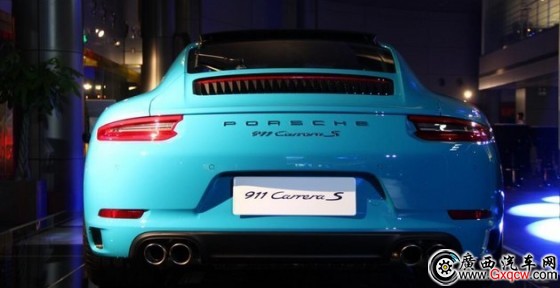 保時(shí)捷新款911上市 售131.8-271.6萬(wàn)
