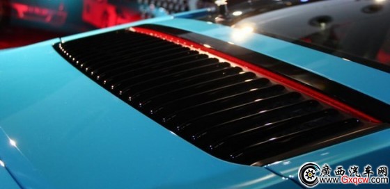 保時(shí)捷新款911上市 售131.8-271.6萬(wàn)