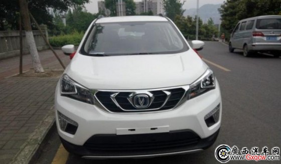 長(zhǎng)安CS15新增DCT版車型 預(yù)計(jì)8月8日上市