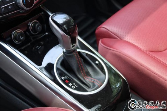 眾泰大邁X5升級(jí)版上市 售7.79-12.19萬元