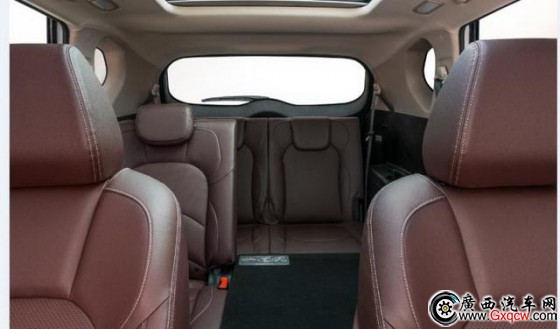 7Ԅ(dng) E560܇(ch)7.58f(wn)