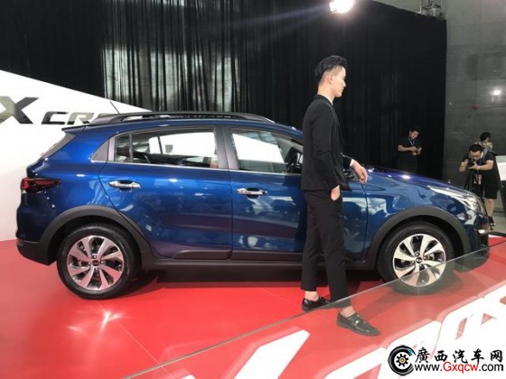 起亞KX CROSS正式上市 售7.49-8.59萬元