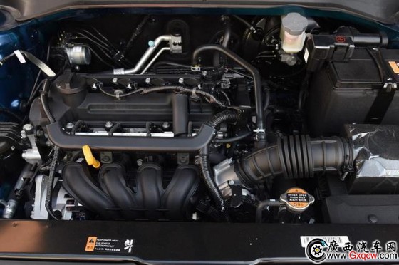 起亞KX CROSS正式上市 售7.49-8.59萬元