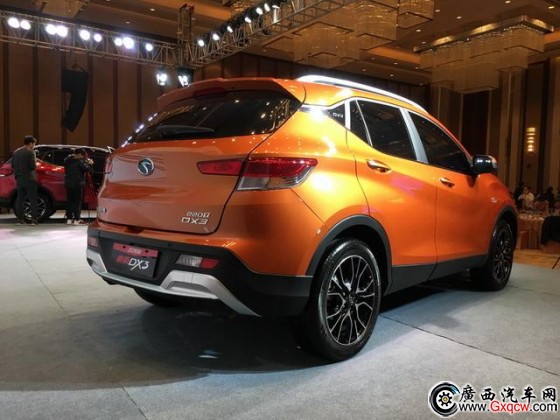 2018款東南DX3正式上市 售價(jià)6.79-10.59萬(wàn)