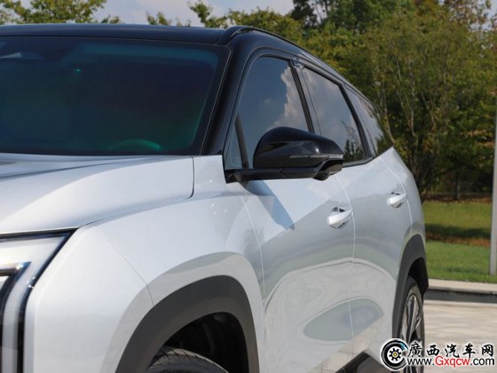 旗艦SUV定位十項(xiàng)硬核標(biāo)配 博越L預(yù)售12.98萬(wàn)起