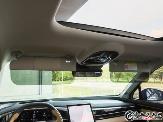 旗艦SUV定位十項(xiàng)硬核標(biāo)配 博越L預(yù)售12.98萬(wàn)起