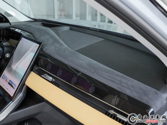 旗艦SUV定位十項(xiàng)硬核標(biāo)配 博越L預(yù)售12.98萬(wàn)起