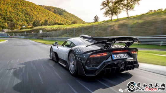 GT2 RSӛ÷ِ˹-AMG ONEɼ~a(chn)܇