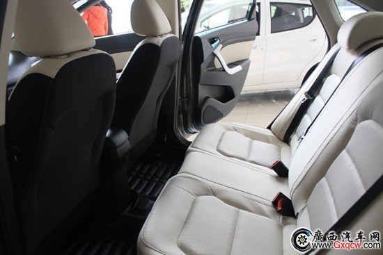 1425182382948910.jpg IMG_2586.jpg