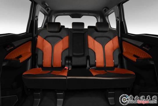 1515401950921396.jpg 第二排座椅1