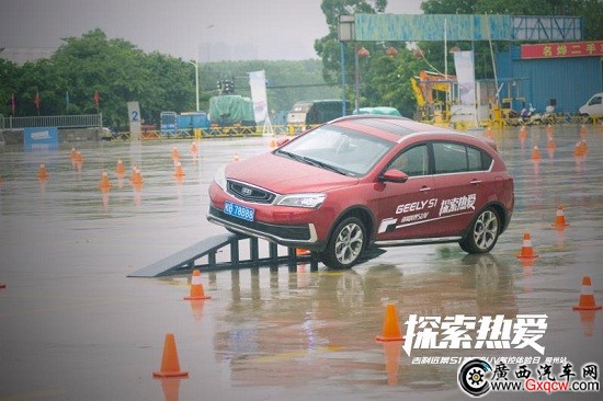 1529999958657386.jpg $R4MPDSM.jpg