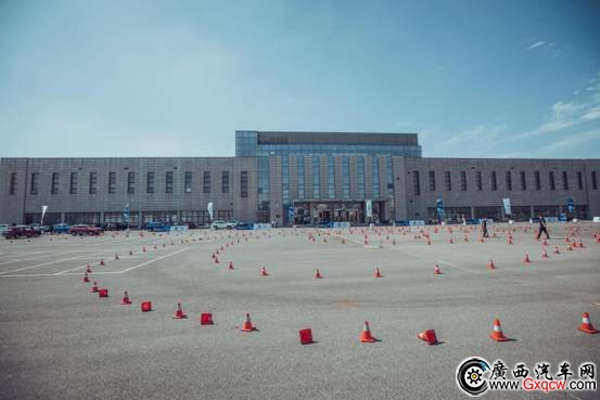 1537494374629912.jpg 250269312247577541