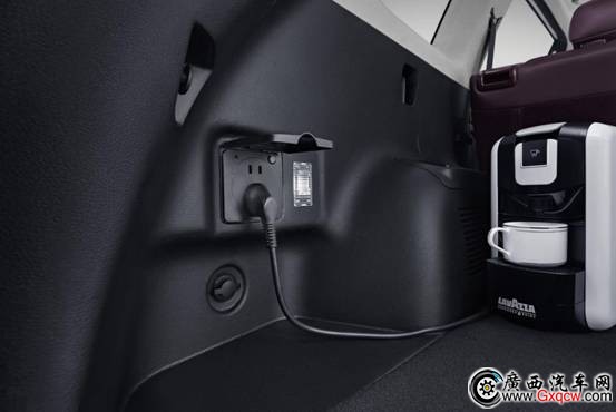 1537926765844242.jpg 220V電源