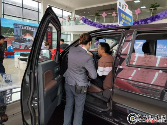 1551791397674233.jpg 匯晨皮卡店開業(yè) (9)